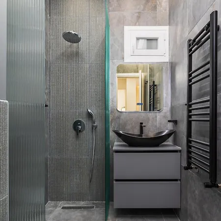 Solange By Halu! 2-bd Next To Metro Station