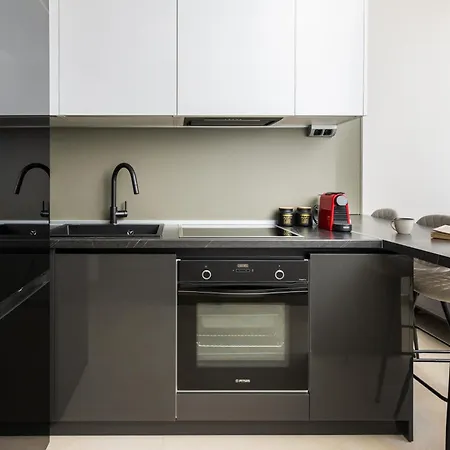 Solange By Halu! 2-bd Next To Metro Station * 塞萨洛尼基