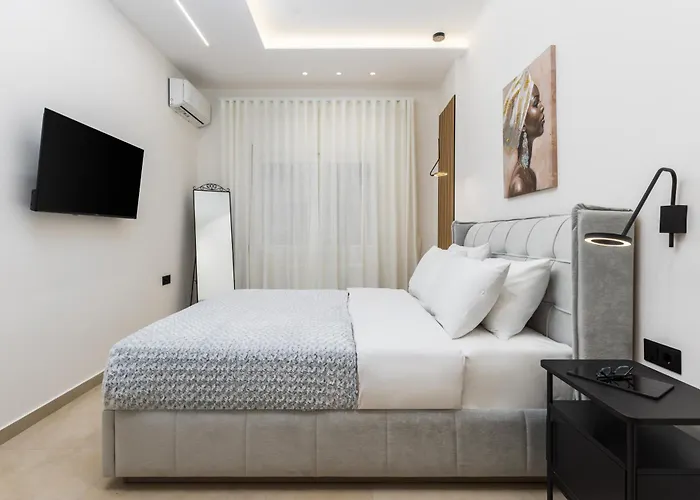 Solange By Halu! 2-bd Next To Metro Station *